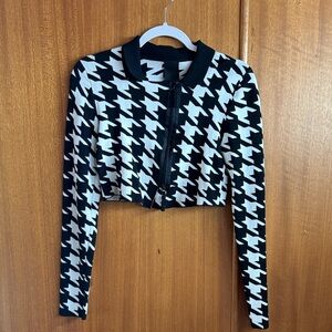 Rundholz dog tooth cropped two way zip sweater S